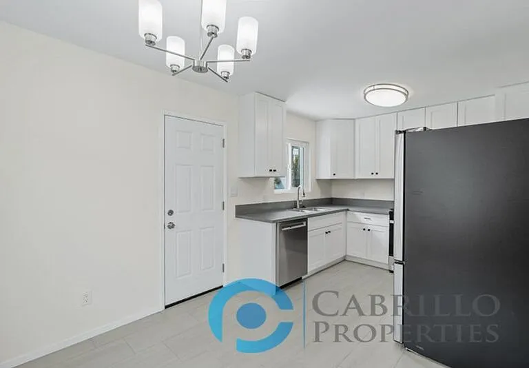 885 Home Ave #B — Photo 12