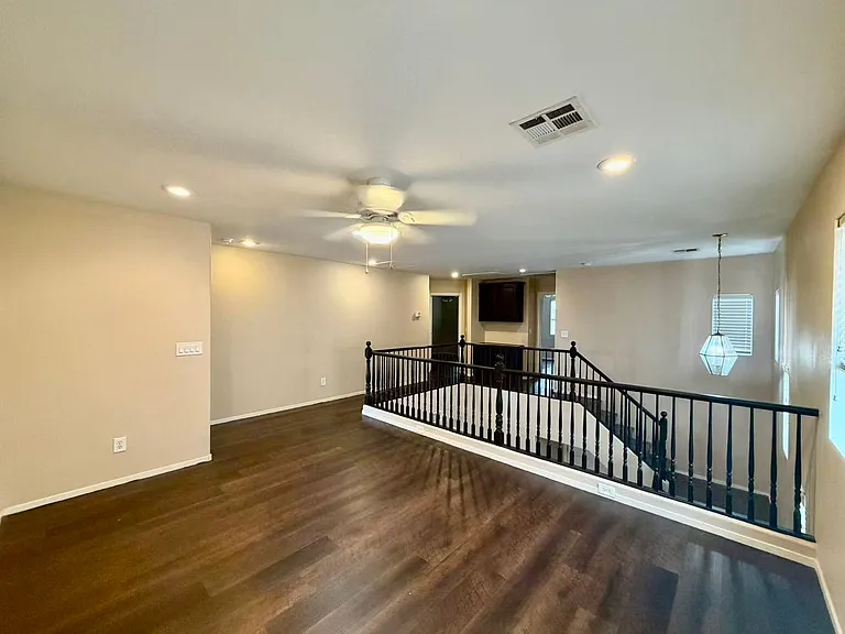 6068 Laughing Creek St — Photo 3