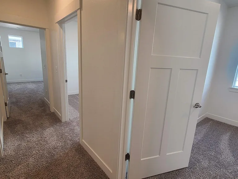 74 W Silver Springs Dr — Photo 18