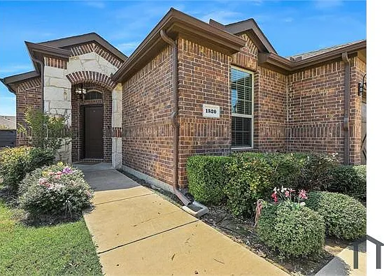 1520 Summit View Ln