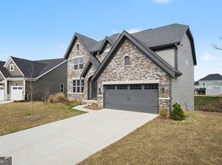 72 Clear Lake Pkwy, Hoschton, GA