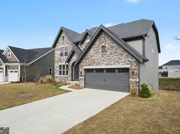 72 Clear Lake Pkwy, Hoschton, GA 30548