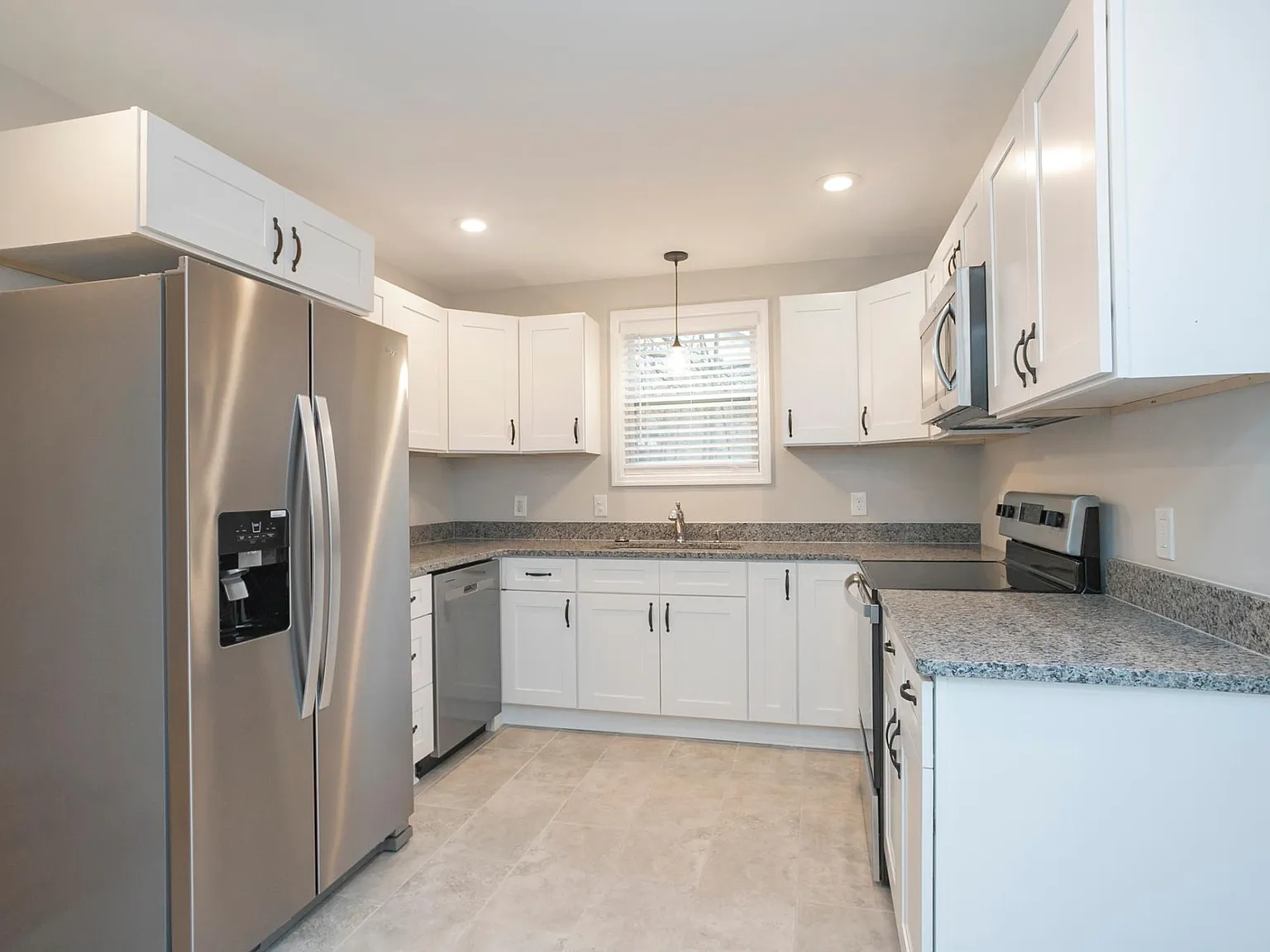 2 bed, 1.5 bath, 1000 sqft, $1,775 — Photo 3