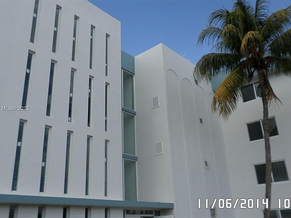 4th image of 11750 NE 16th Ave APT 302