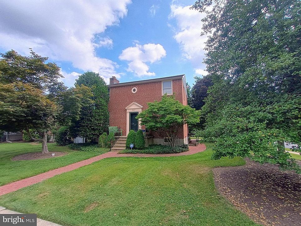 1st image of 2607 Ivy Pl
