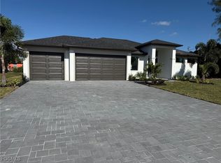 1723 SW 3rd Ter, Cape Coral, FL 33991