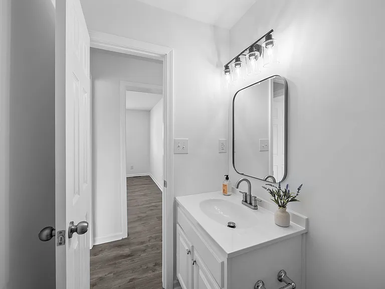 2634 Samuel Ct — Photo 24