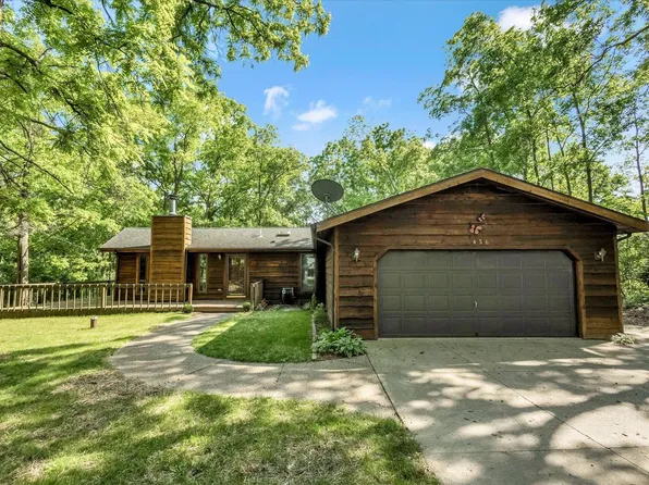 5436 Scenery DRIVE, Waterford, WI 53185