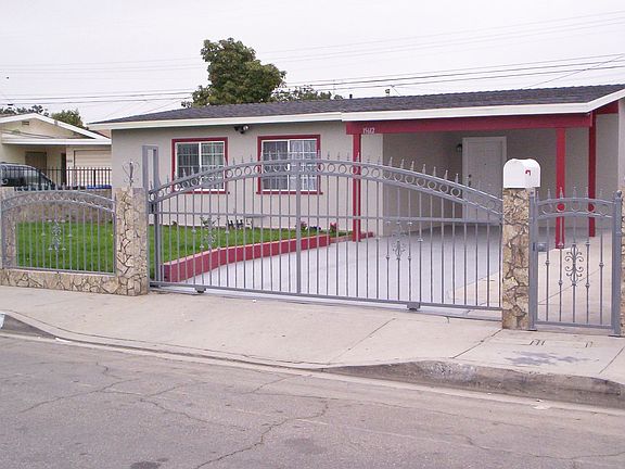 4th image of 15612 Cameo Ave