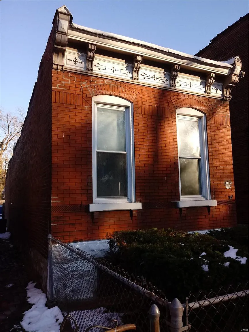 3708 Iowa Ave photo 1