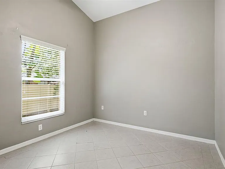 406 S Bayview Blvd #1 — Photo 25