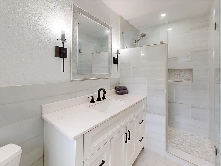8515 Mullins Dr — Photo 14