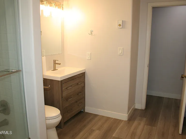 8901 E Waco Ct — Photo 35