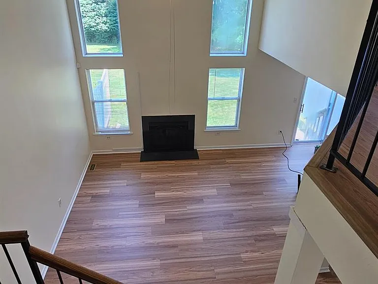 405 Cobblestone Ct — Photo 18