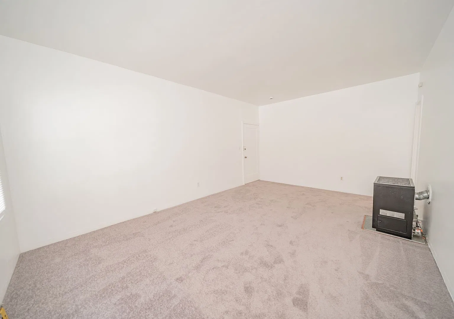 3267 Hollis St — Photo 3