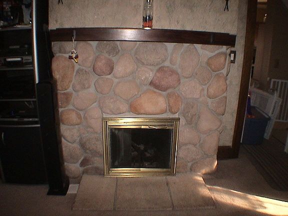 4th image of 2111 Wyandotte Ave
