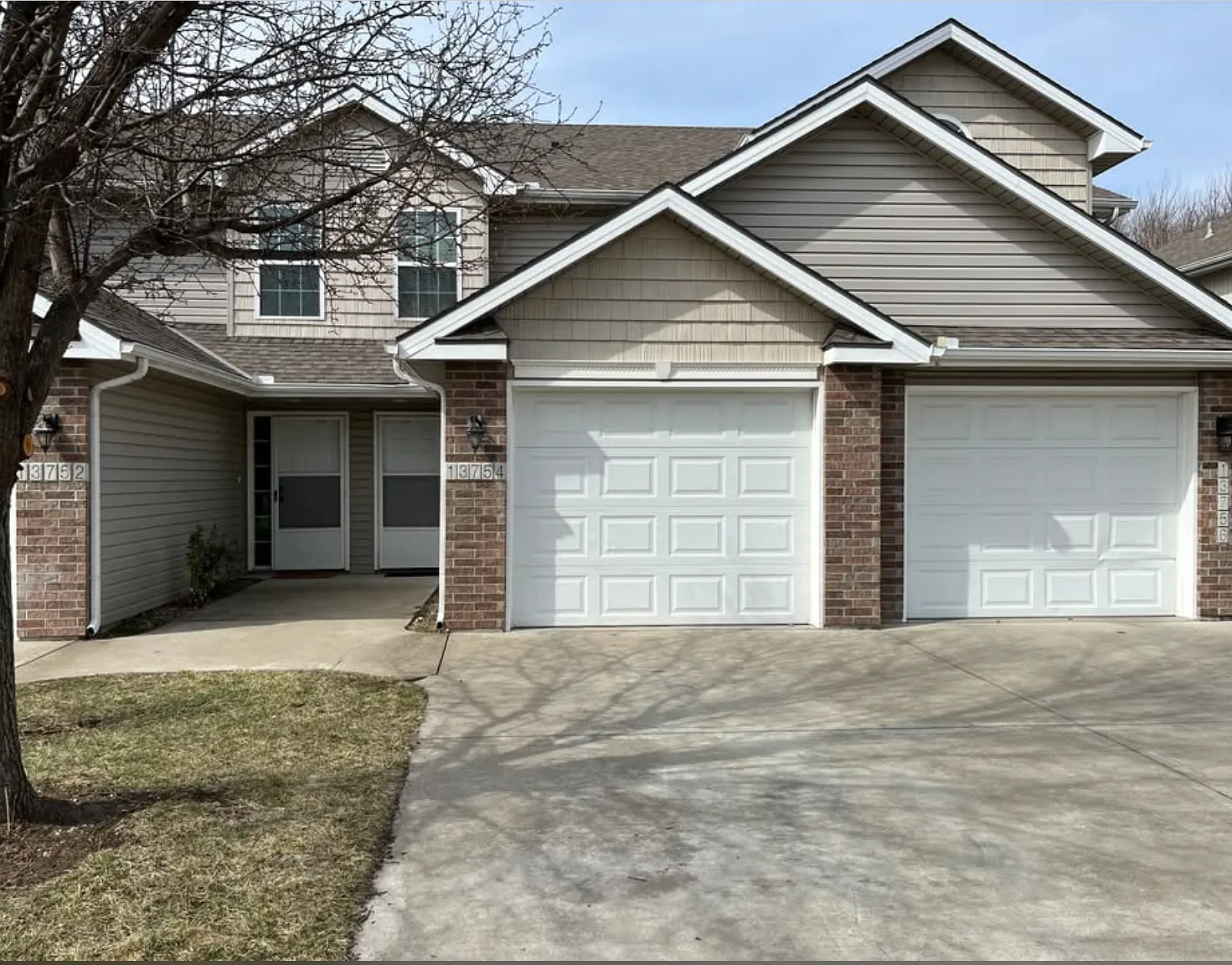 13750 Post Oak Ln — Photo 3