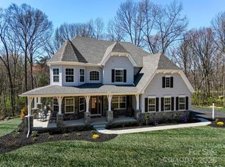 847 Lakeforest Dr, Belmont, NC 28012