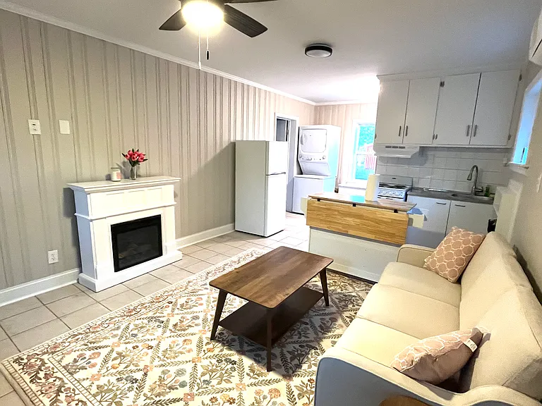 1137 E Keswick Rd — Photo 10