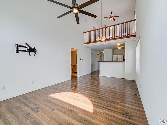 4th image of 10 W Homefield Point Ct