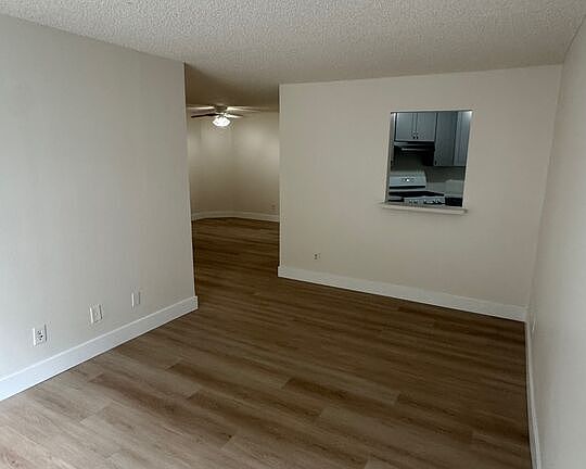 4th image of 428 S Grand View St #428