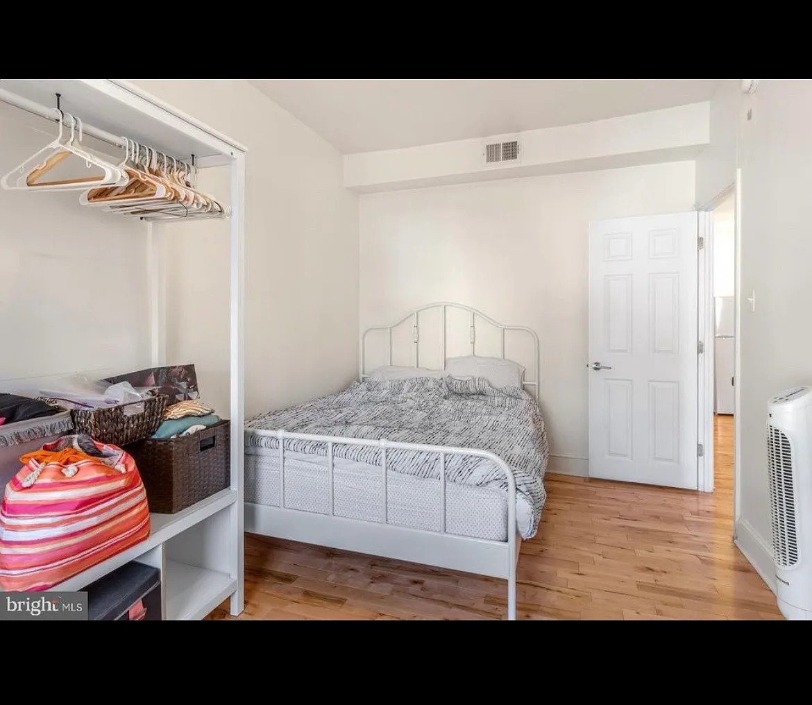 1 bed, $1,300 — Photo 4