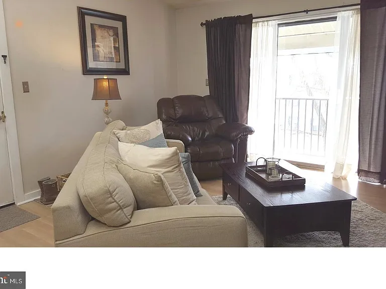 48 Rickard Ct — Photo 3