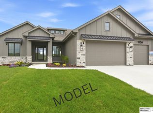 9956 S 118th St, Papillion, NE 68046