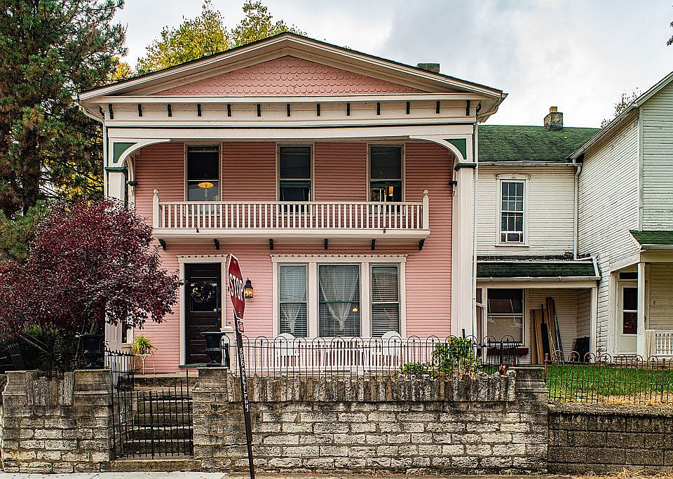 1st image of 137 Morton Ave