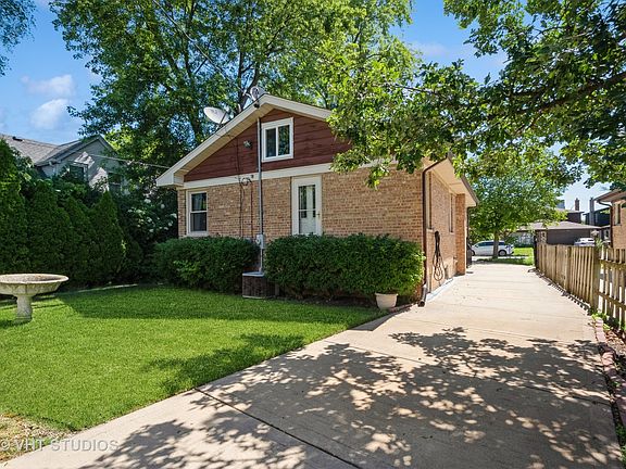 3rd image of 10034 La Crosse Ave