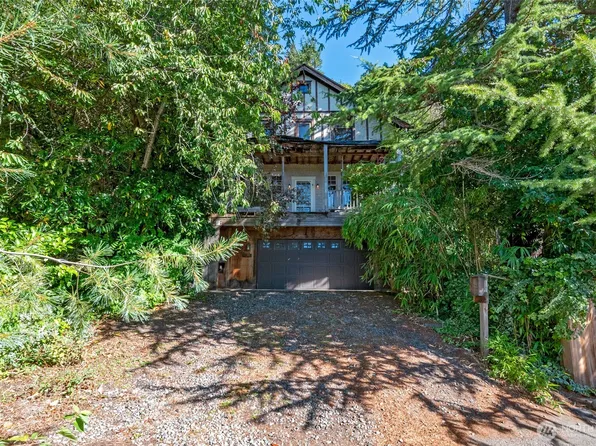 4810 54th Avenue SW, Seattle, WA 98116