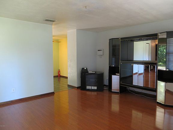 3rd image of 437 Wales Ave
