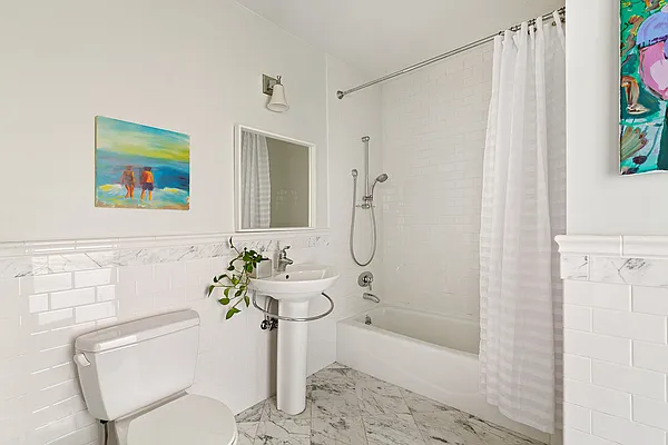 Sold by Compass | media 31