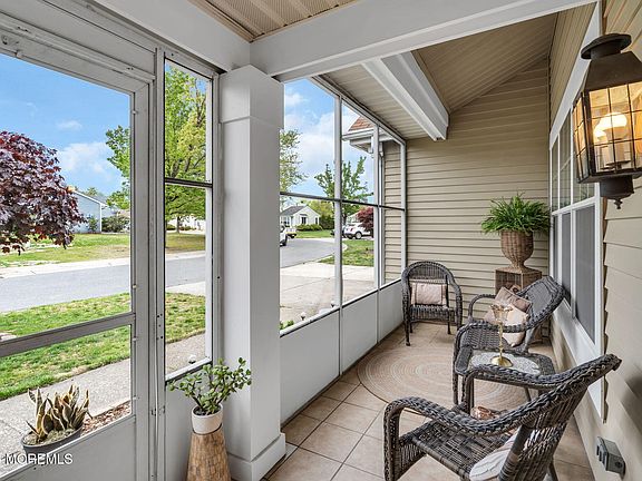 2nd image of 1064B Buckingham Drive