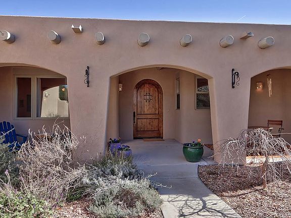 3rd image of 90 Dulce Ct