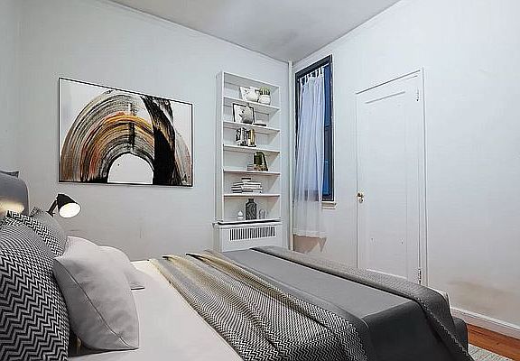 3rd image of 343 E 51st St APT 3