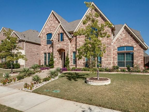 2nd image of 7694 Ivanhoe Dr