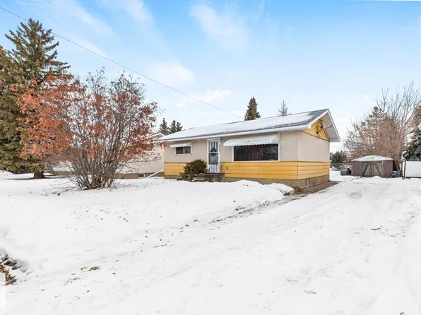 5713 55th St, Vegreville, AB T9C 1J6