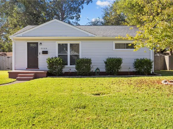 2209 Tarrallton Dr, Norfolk, VA 23518