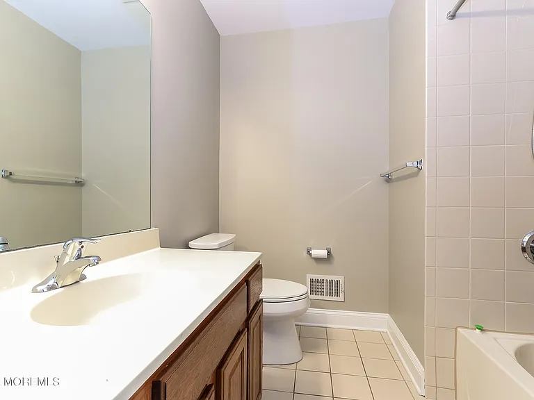 18 Deepwater Cir — Photo 17