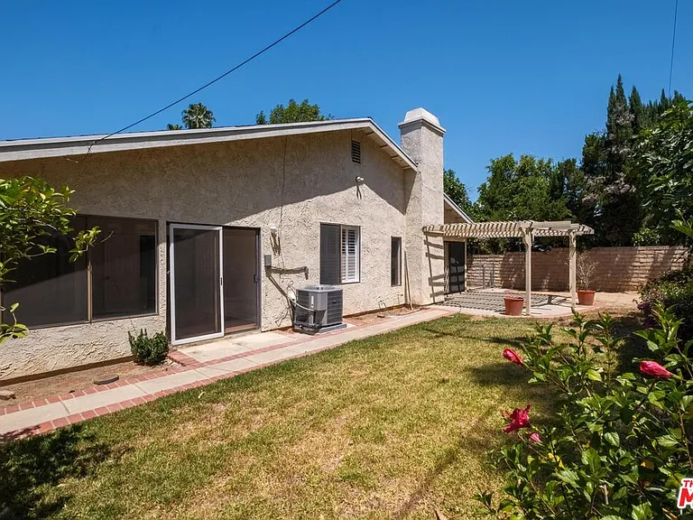7652 Quimby Ave — Photo 32