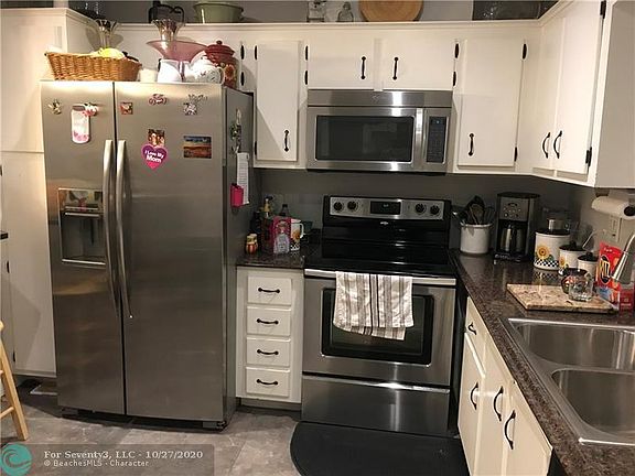4th image of 5140 SW 40th Ave APT 21C