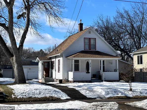 809 Broadway Ave S, Sauk Rapids, MN 56379