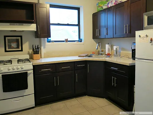 Rented by Sovereign Associates | media 22