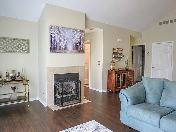 4th image of 3125 Primrose Ln