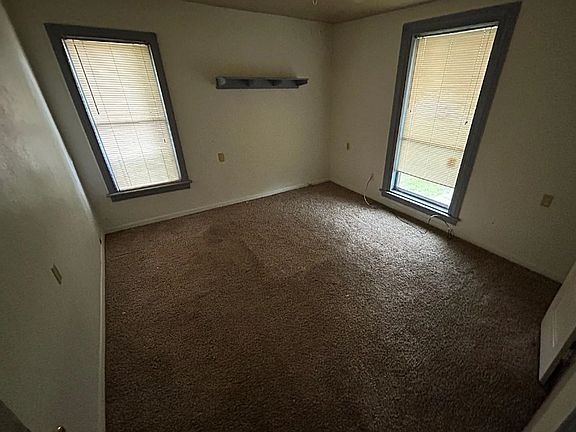 3rd image of 204 N Smith St