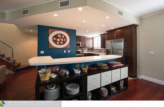 Home For Sale In Victoria Park