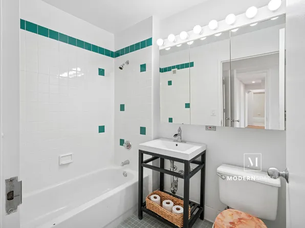 4-74 48th Avenue image 11 of 28