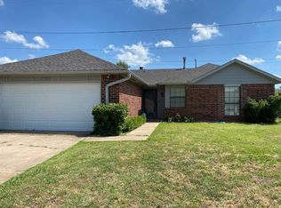 2504 Pennington Ave, Edmond, OK 73012