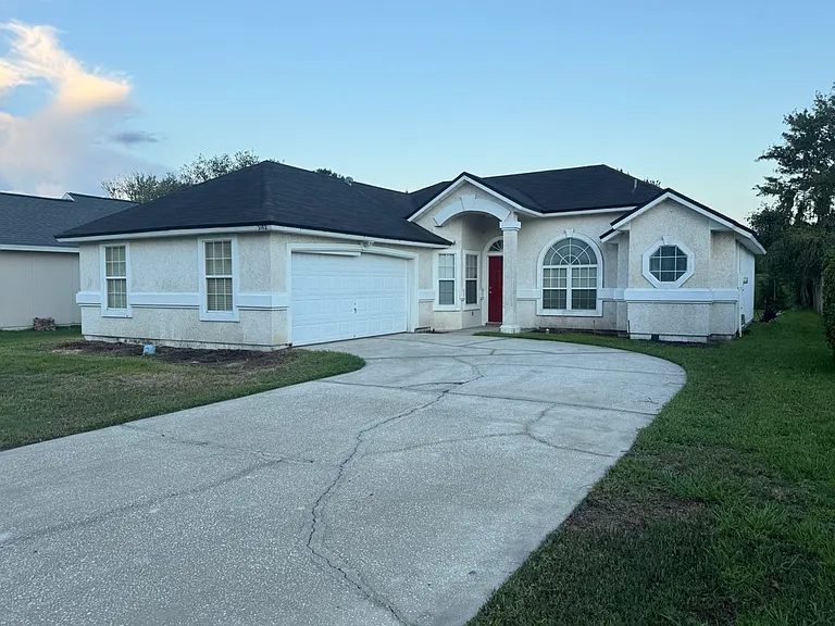 2182 Farm Way — Photo 1